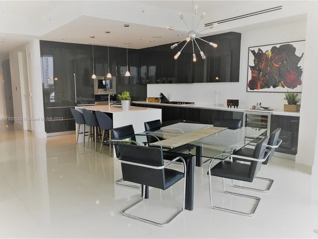 3250 NE 188 St # 401, Aventura FL 33180