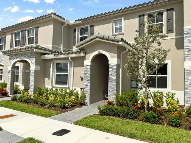 1856 SE 26th Rd # 1856, Homestead FL 33035