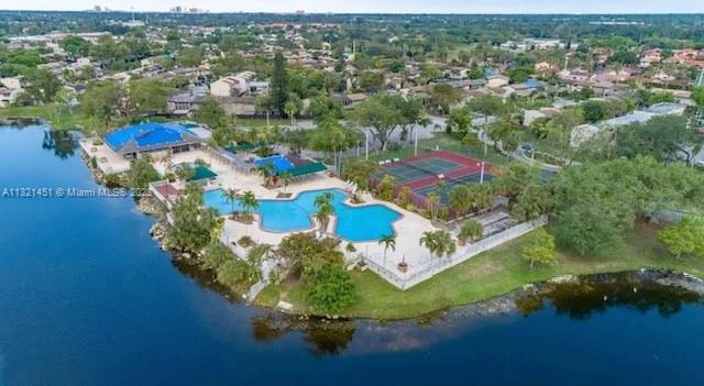 7001 SW 111th Pl, Miami FL 33173