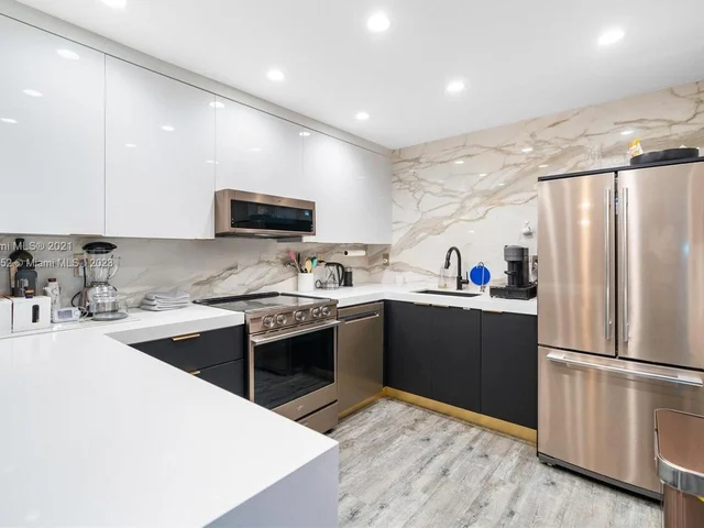 2301 Collins Ave # 306, Miami Beach FL 33139