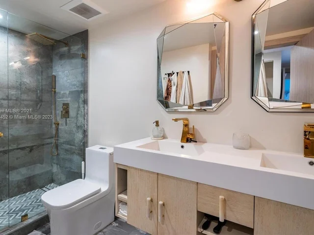 2301 Collins Ave # 306, Miami Beach FL 33139