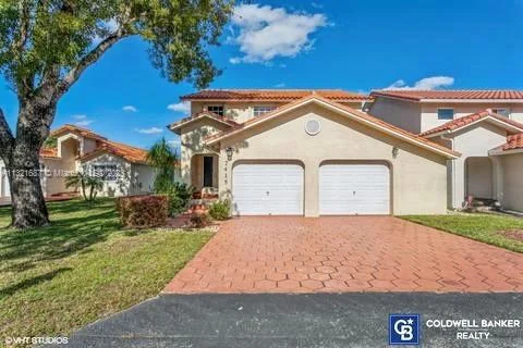 7415 Coldstream Dr, Hialeah FL 33015