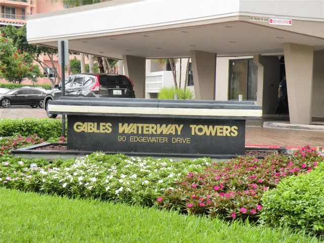 90 Edgewater Dr # 1008, Coral Gables FL 33133