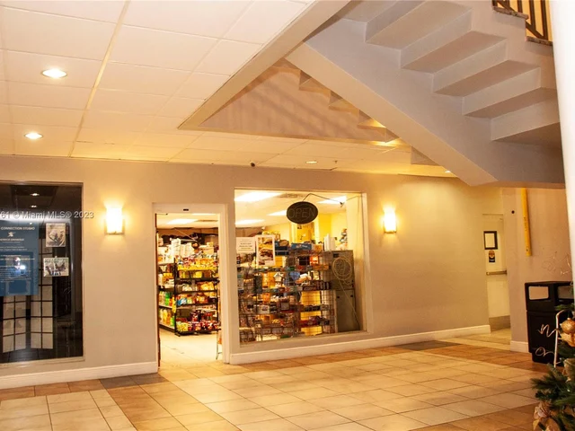 2501 S Ocean Dr, Hollywood FL 33019