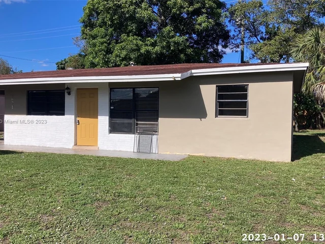 3631 NW 7th Pl, Lauderhill FL 33311