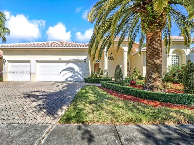 16725 NW 20th St, Pembroke Pines FL 33028