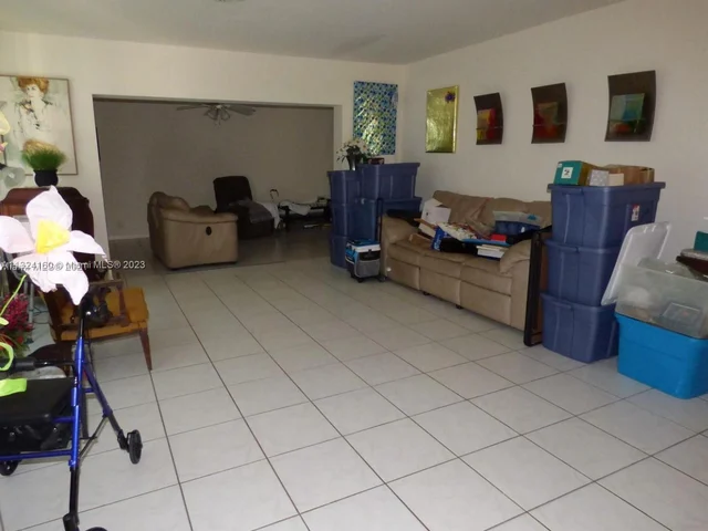 19540 NE 18th Ct, Miami FL 33179