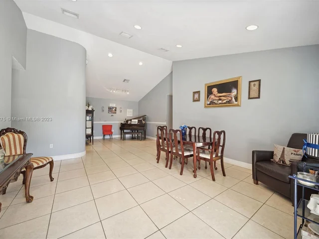 16201 SW 286th St, Homestead FL 33033