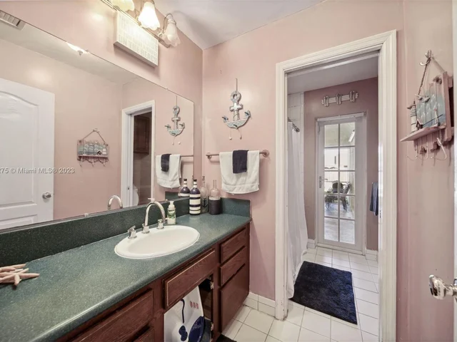 16201 SW 286th St, Homestead FL 33033