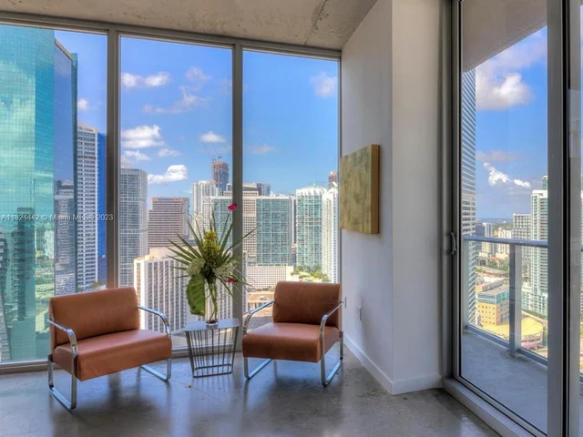 151 SE 1st St # 3211, Miami FL 33131