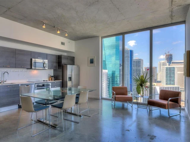 151 SE 1st St # 3211, Miami FL 33131