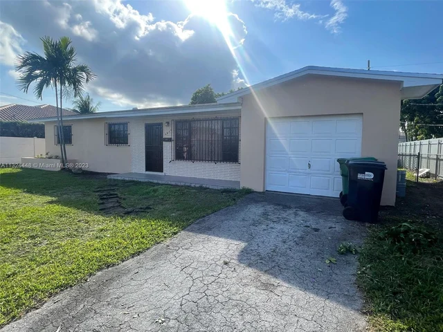 9810 SW 13th Ter, Miami FL 33174