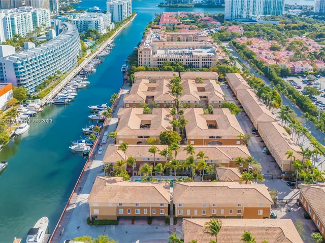 2845 NE 185th St # 901, Aventura FL 33180