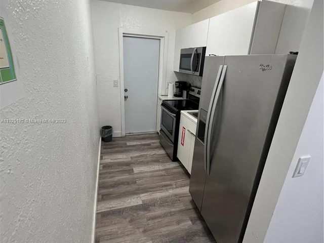 736 NW 15th ter # 1, Fort Lauderdale FL 33311