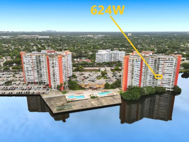1301 NE Miami Gardens Dr # 624W, Miami FL 33179