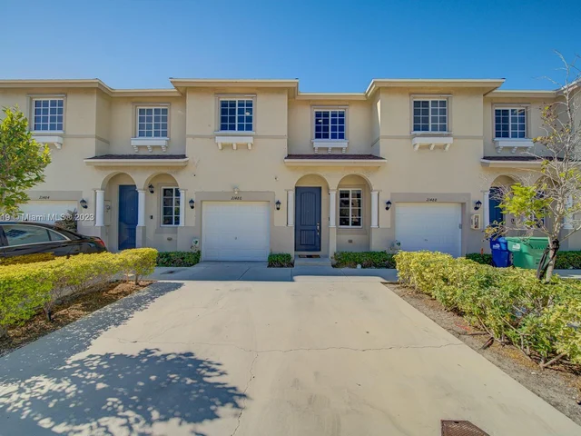 21486 NW 14th Ct, Miami Gardens FL 33169