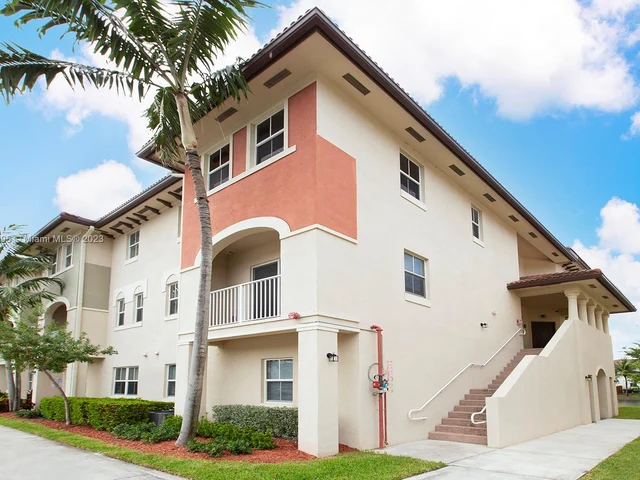 8760 NW 97th Ave # 213, Doral FL 33178