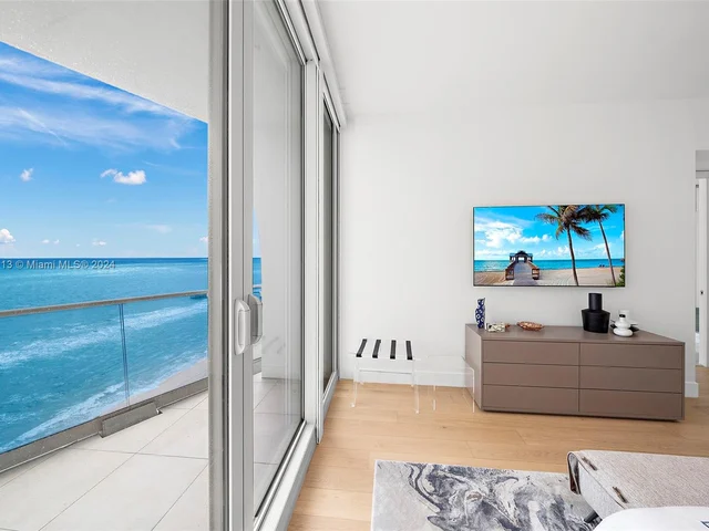 16901 Collins Ave # 1505, Sunny Isles Beach FL 33160