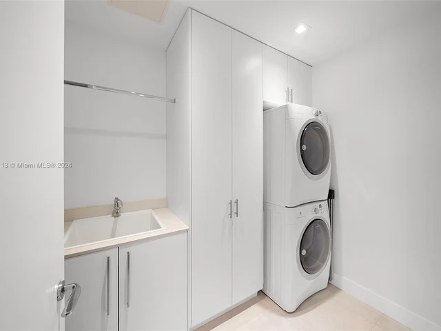 16901 Collins Ave # 1505, Sunny Isles Beach FL 33160