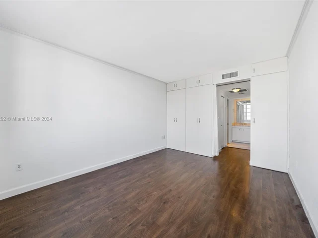 300 Bayview Dr # 1503, Sunny Isles Beach FL 33160