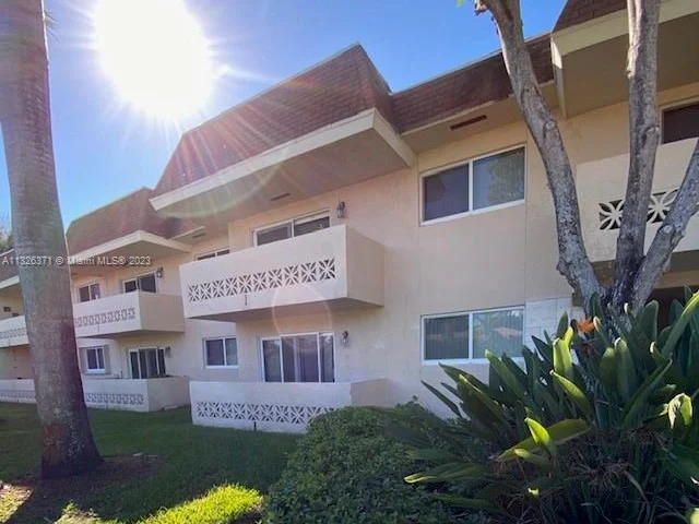 14500 SW 88th Ave # 121, Palmetto Bay FL 33176