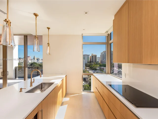 515 Valencia Ave # 602, Coral Gables FL 33134