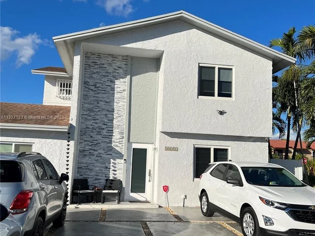 10601 SW 20th Ter, Miami FL 33165