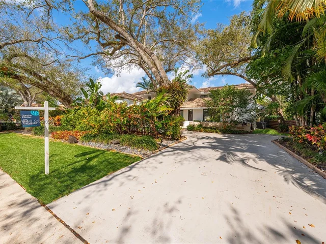 3051 N 35th St, Hollywood FL 33021