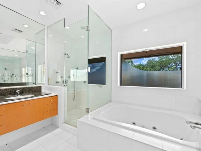 3051 N 35th St, Hollywood FL 33021