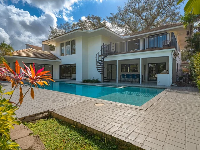 3051 N 35th St, Hollywood FL 33021