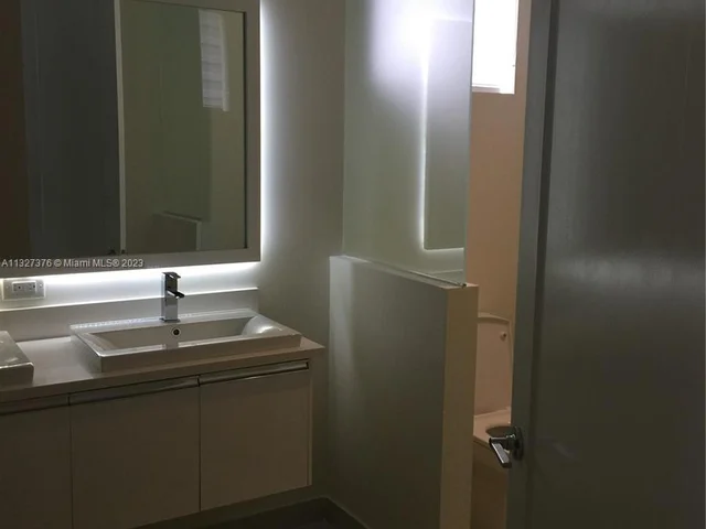 6670 NW 105th Ct # 6670, Doral FL 33178