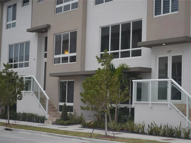 6670 NW 105th Ct # 6670, Doral FL 33178