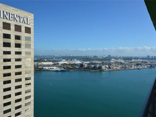 335 S Biscayne Blvd # 3302, Miami FL 33131