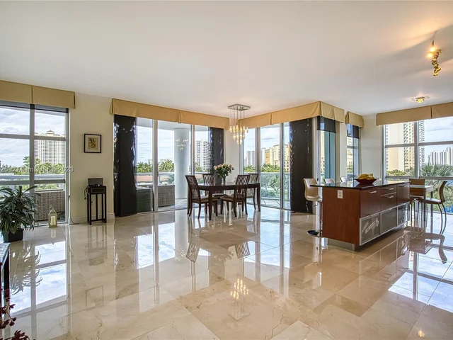 3131 NE 188th St # 502, Aventura FL 33180