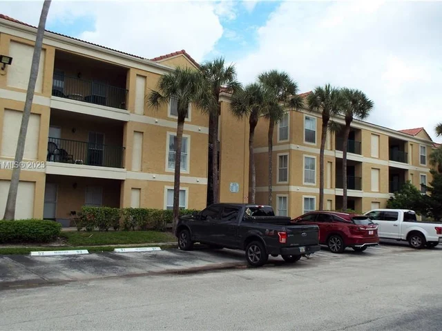 833 Riverside Dr # 826, Coral Springs FL 33071