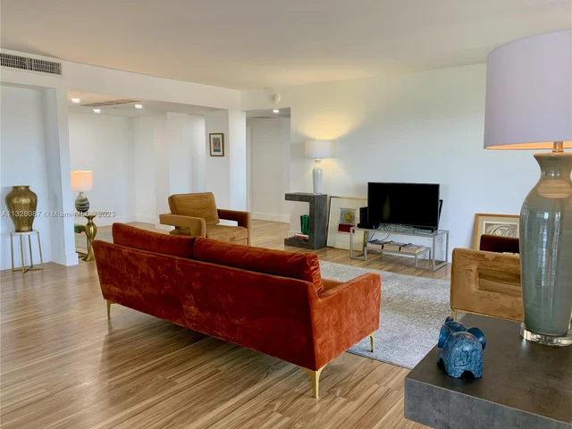 1800 NE 114th St # 2309, Miami FL 33181