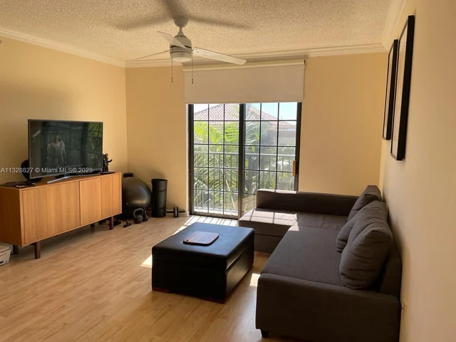 1919 Van Buren St # 616A, Hollywood FL 33020