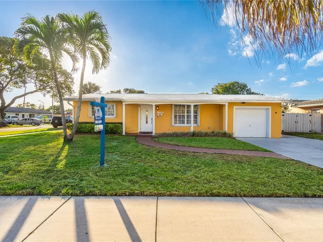 13900 Lake Candlewood Ct, Miami Lakes FL 33014