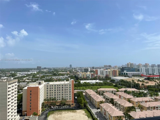 2780 NE 183rd St # 2007, Aventura FL 33160