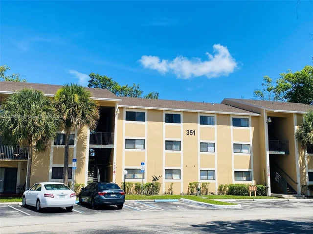 351 Palm Way # 202, Pembroke Pines FL 33025