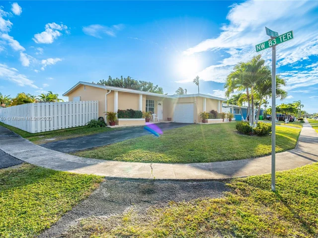 8360 NW 29th St, Sunrise FL 33322