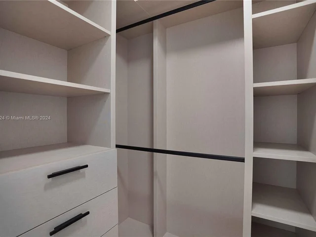 7621 NE 8th Ave, Miami FL 33138