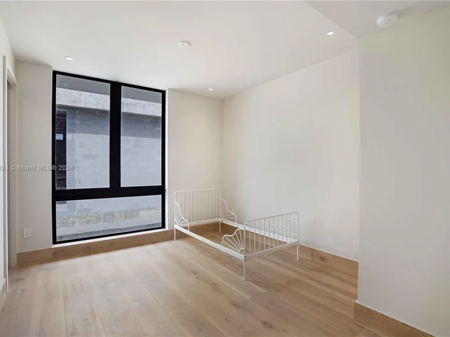 7621 NE 8th Ave, Miami FL 33138