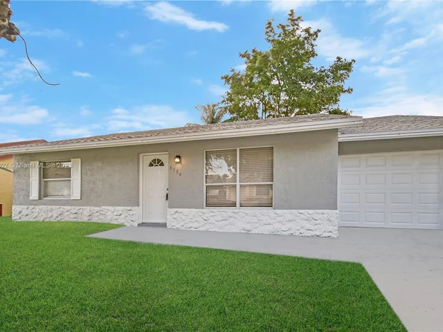 6194 Arcade Ct, Lake Worth FL 33463