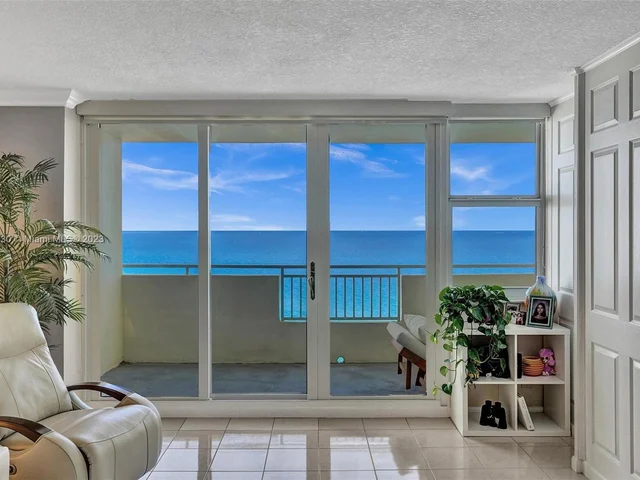 3180 S Ocean Dr # 1504, Hallandale Beach FL 33009