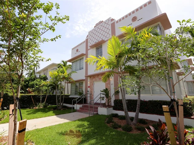 811 Jefferson Ave # 202, Miami Beach FL 33139