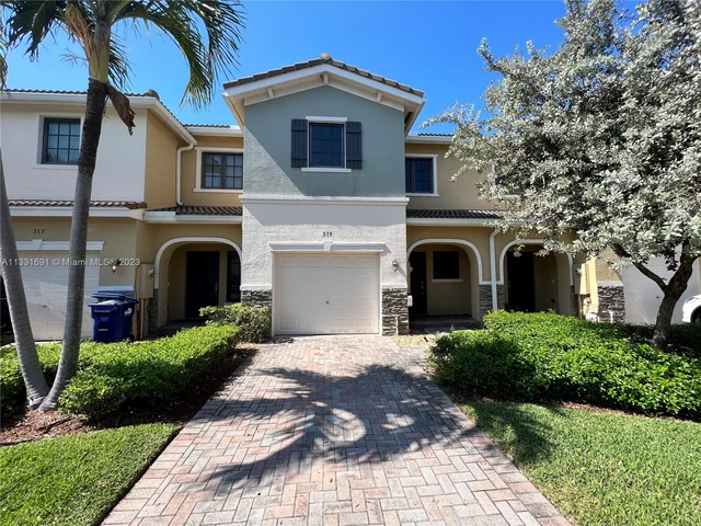 319 NE 194th Ln # 0, Miami FL 33179