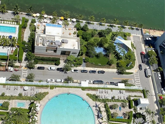 650 NE 32nd St # 4601, Miami FL 33137