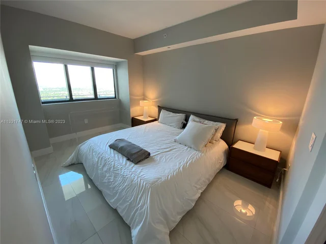 650 NE 32nd St # 4601, Miami FL 33137