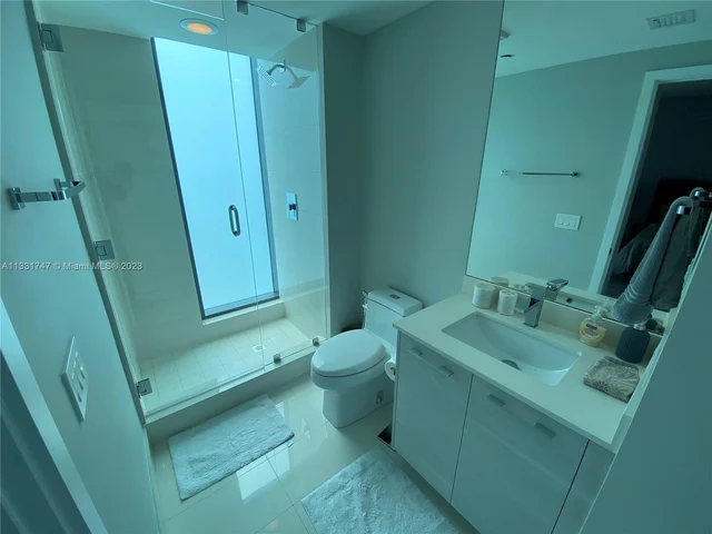 650 NE 32nd St # 4601, Miami FL 33137